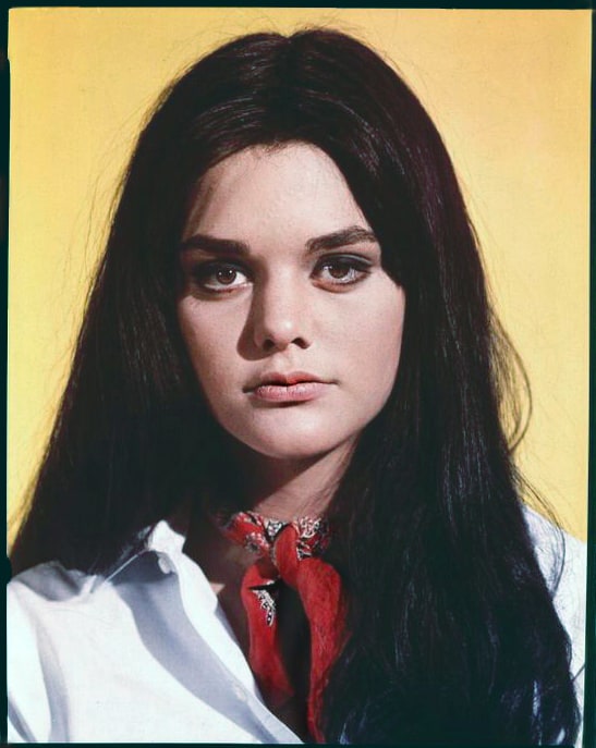 Tina Aumont Tina Aumont