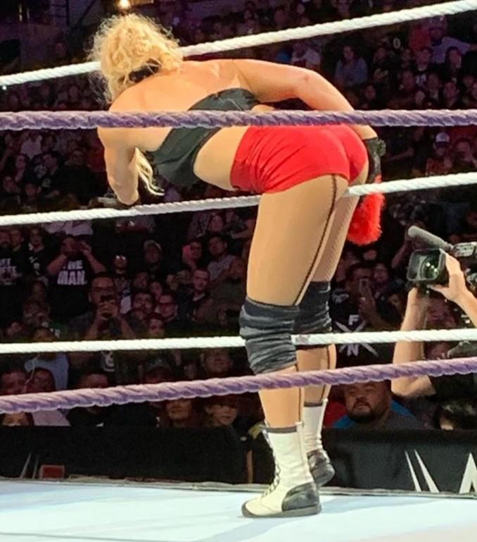 Lacey Evans