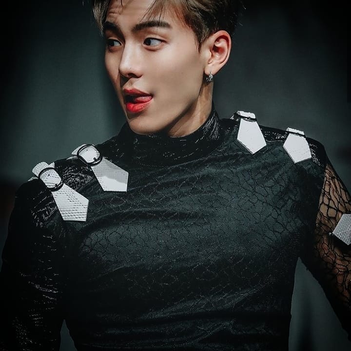 Shownu (MONSTA X)