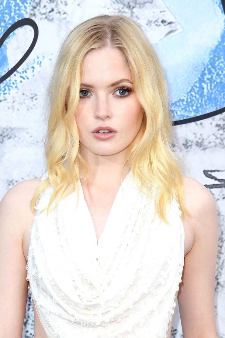 Ellie Bamber