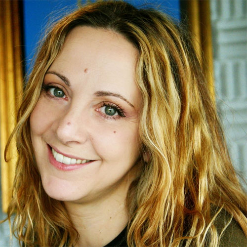 Debora Villa