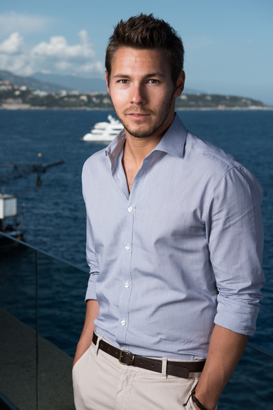 Scott Clifton