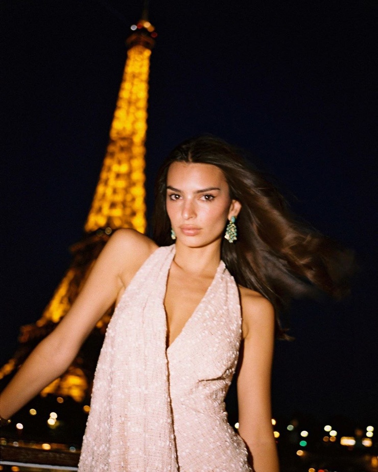 Emily Ratajkowski