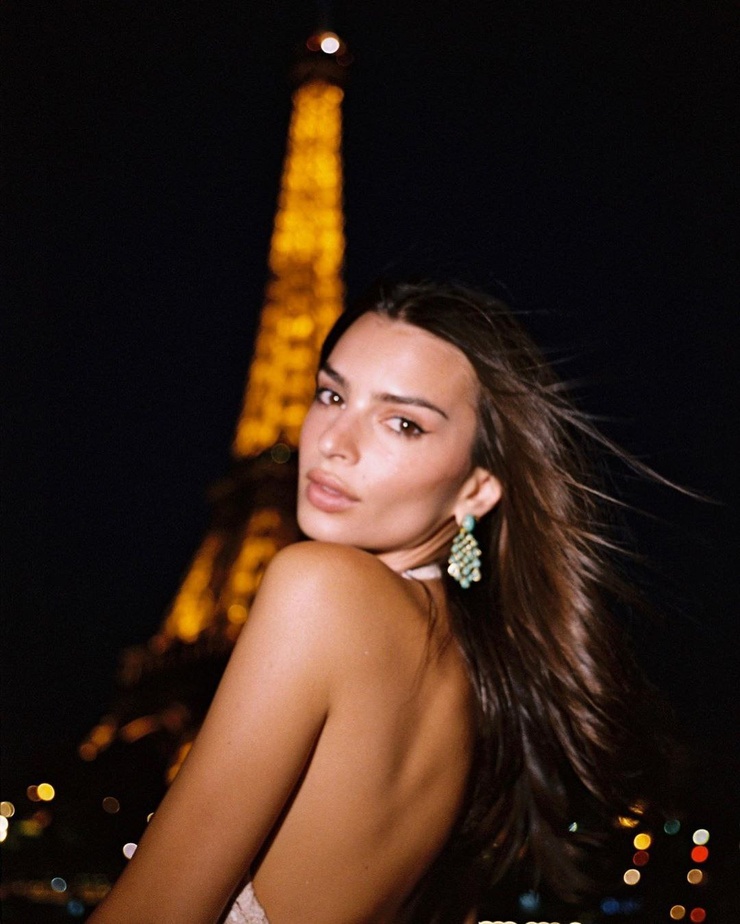 Emily Ratajkowski