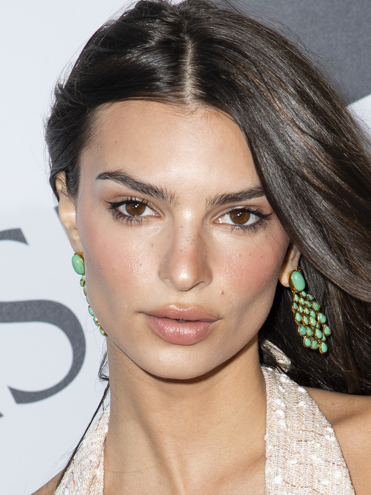 Emily Ratajkowski