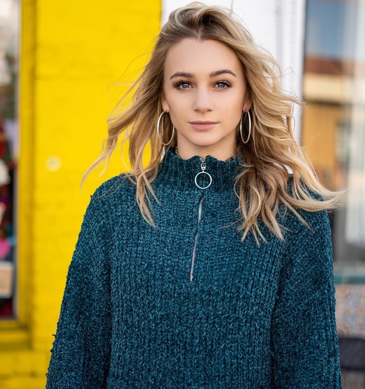 Mollee Gray Mollee Gray