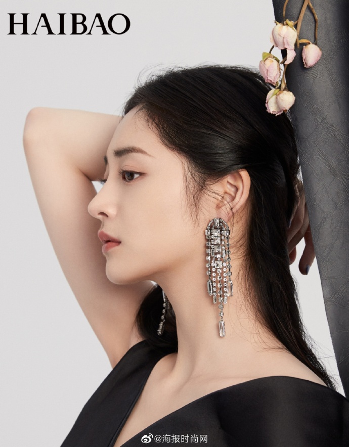 Zhou Jieqiong Zhou Jieqiong