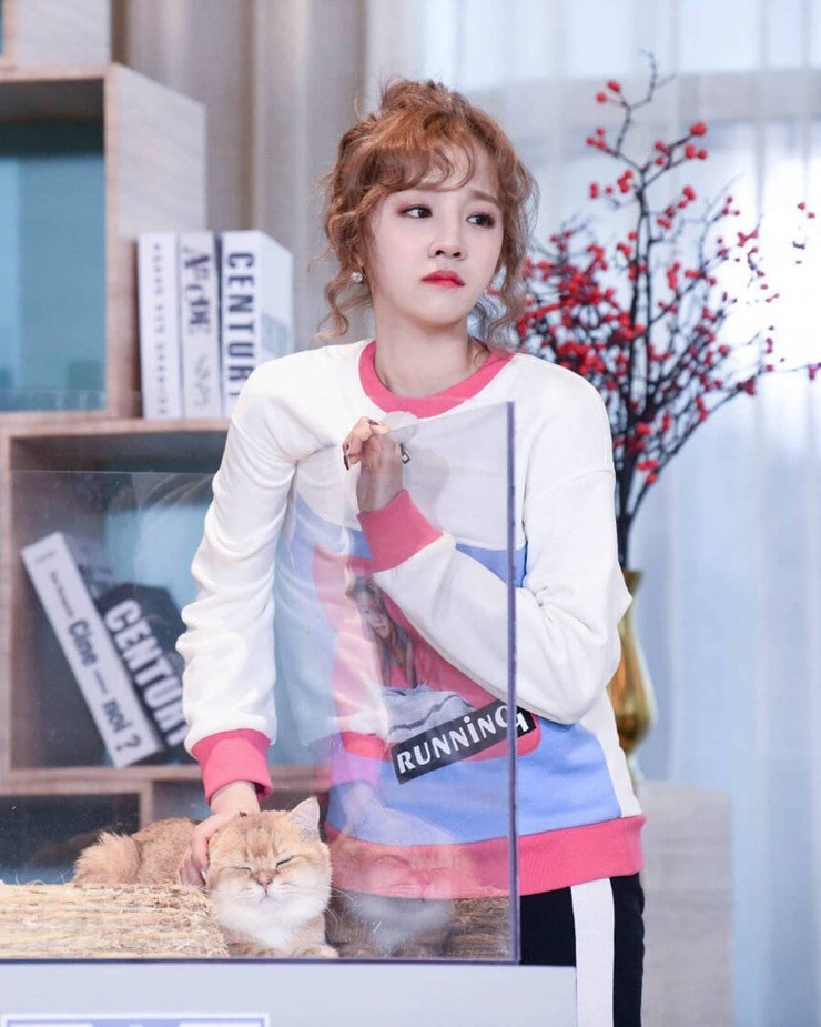 Yuqi Yuqi