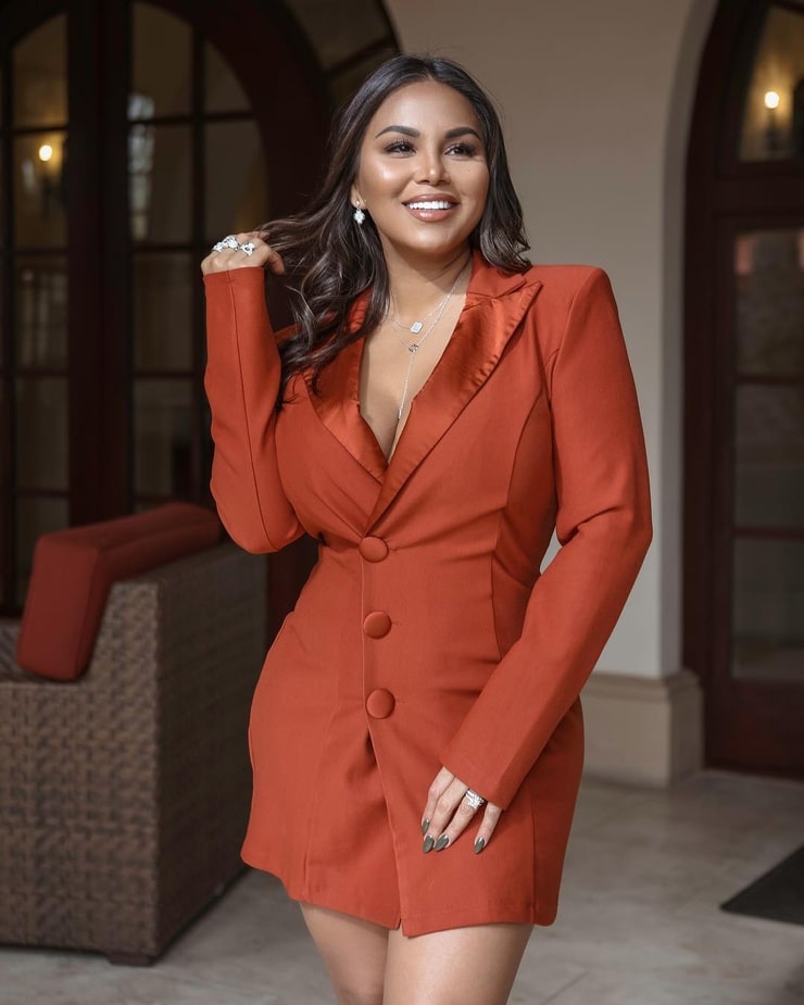Dolly Castro