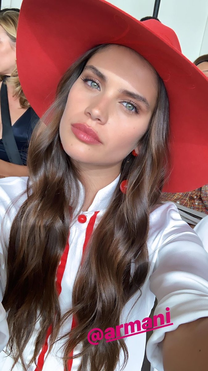 Sara Sampaio Sara Sampaio