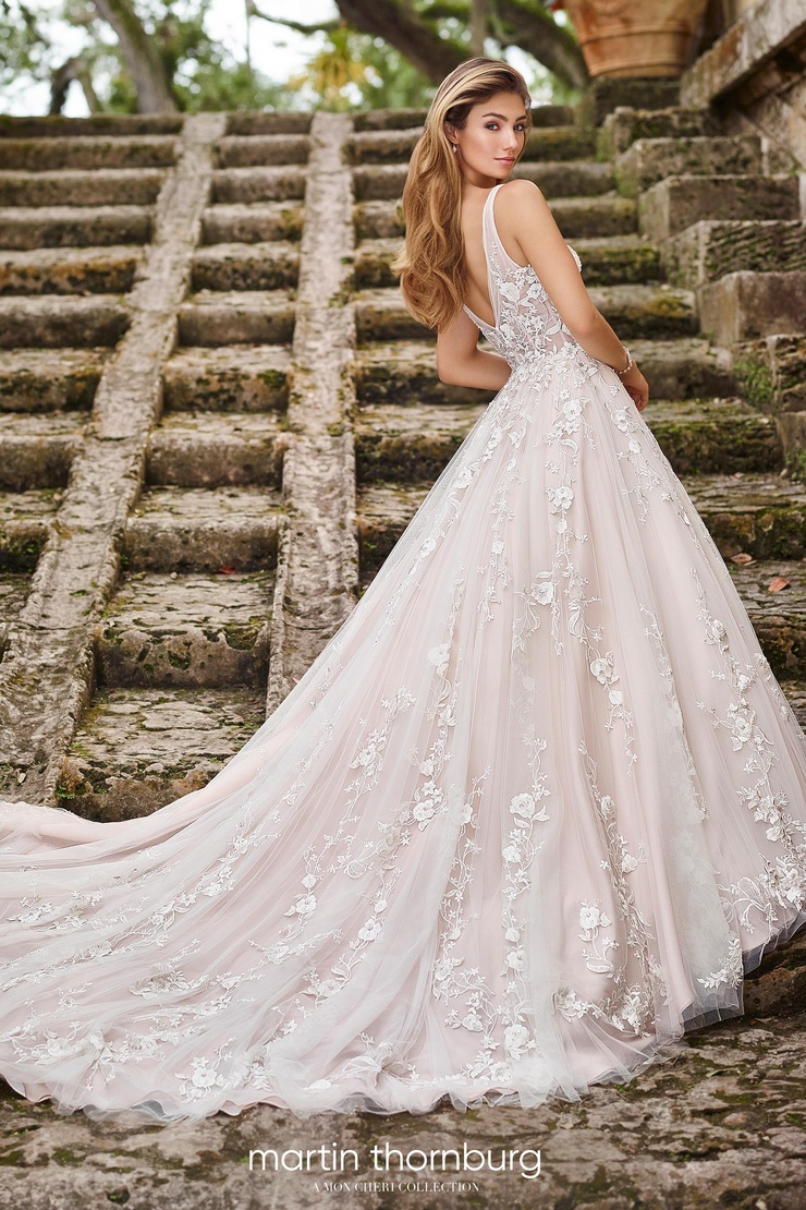 Lorena RAE