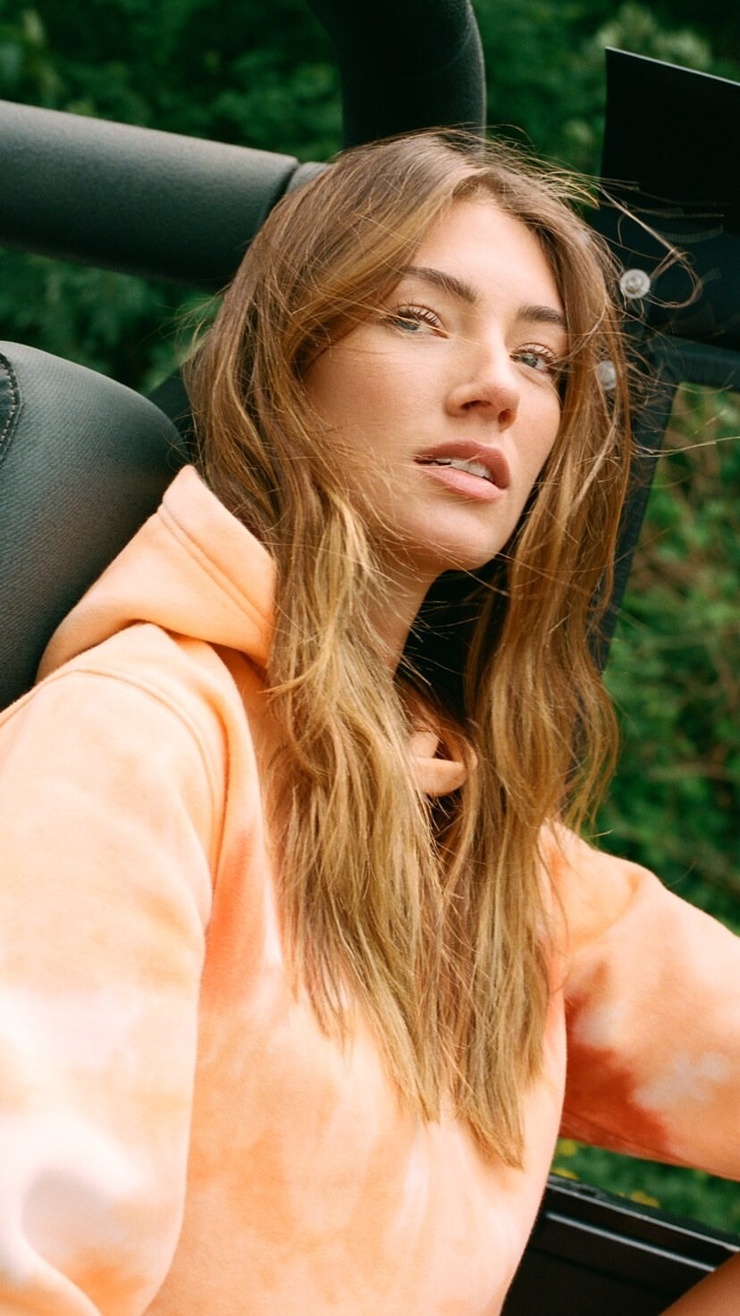Lorena RAE