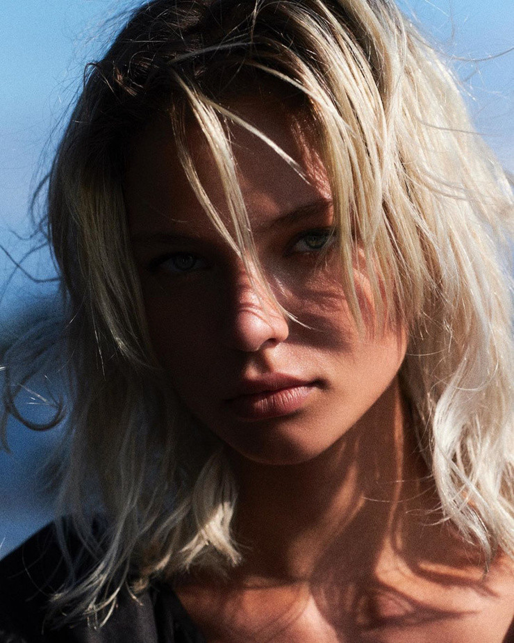 Alesya Kafelnikova Alesya Kafelnikova