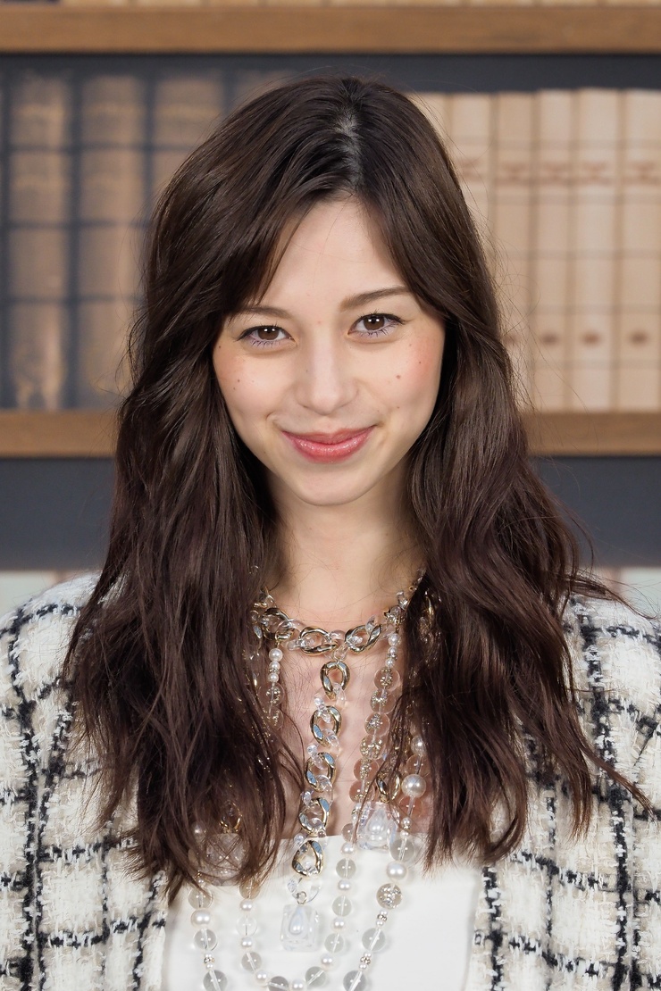 Ayami Nakajô Ayami Nakajô