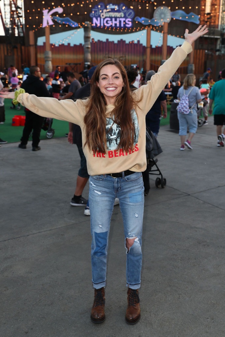 Caitlin Carver Caitlin Carver