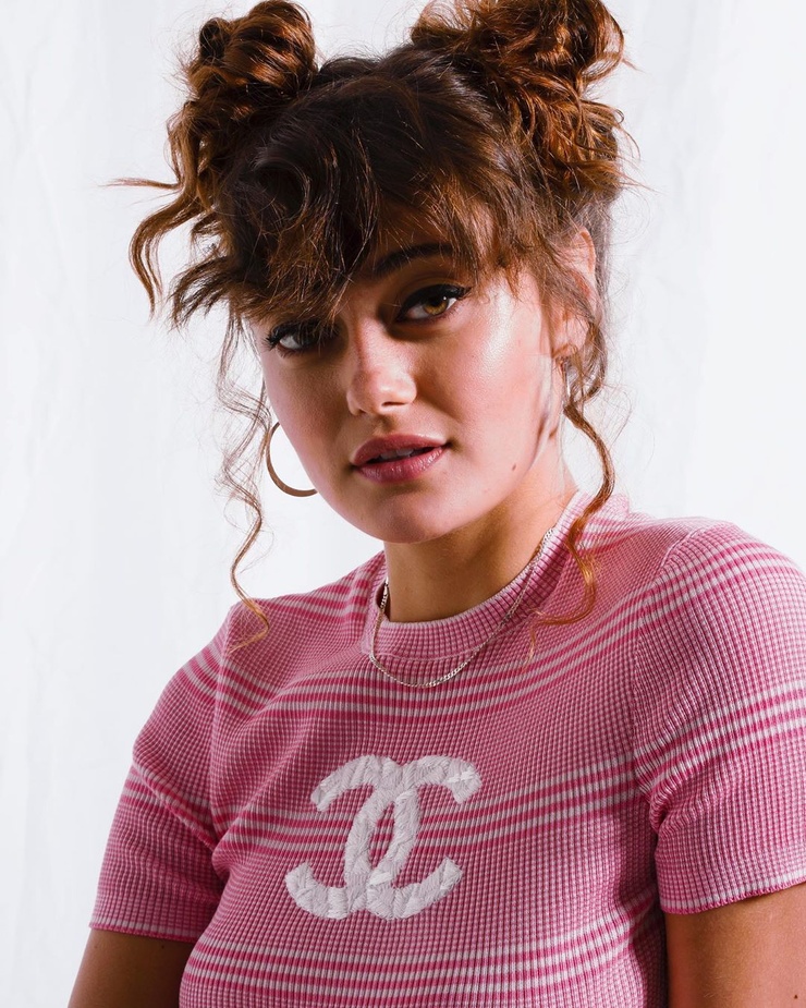 Ella Purnell Ella Purnell