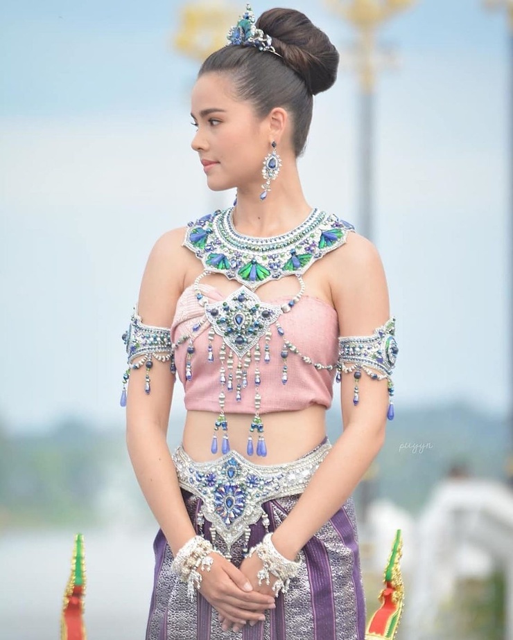 Urassaya Sperbund Urassaya Sperbund
