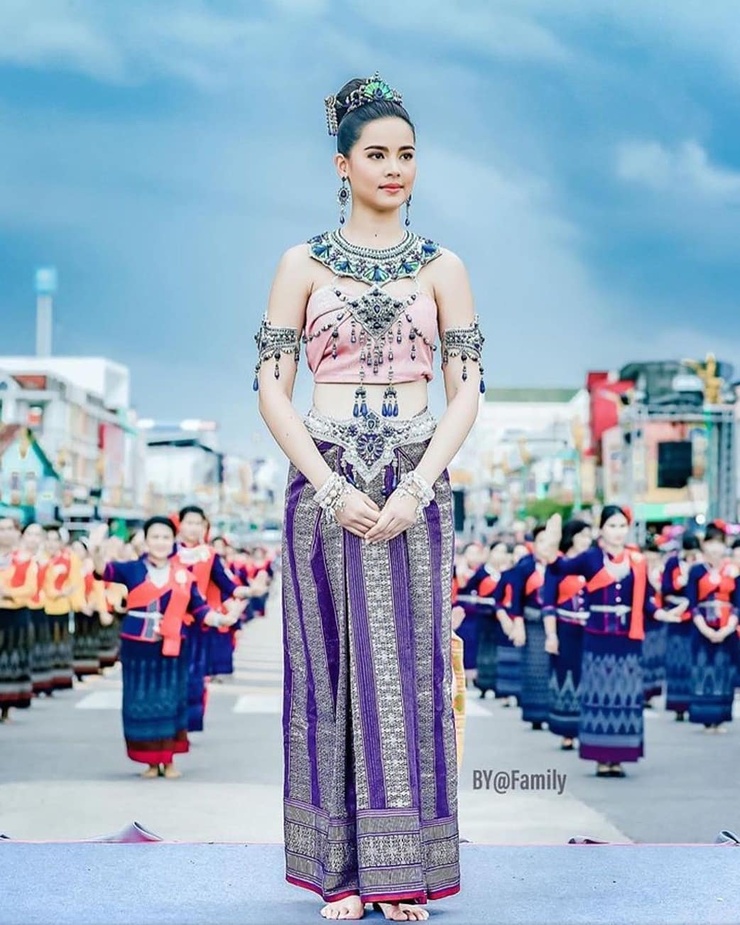 Urassaya Sperbund Urassaya Sperbund