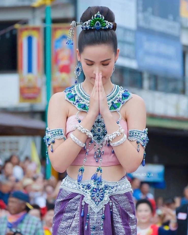 Urassaya Sperbund Urassaya Sperbund