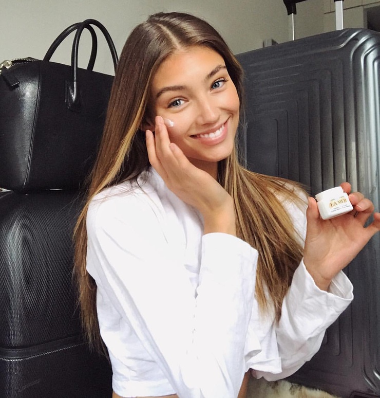 Lorena RAE
