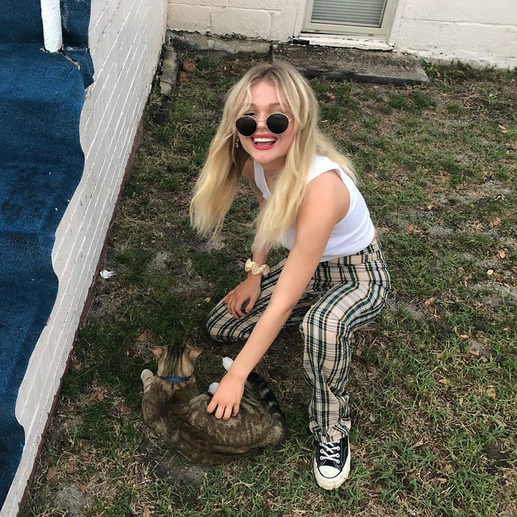 Emily Alyn Lind Emily Alyn Lind