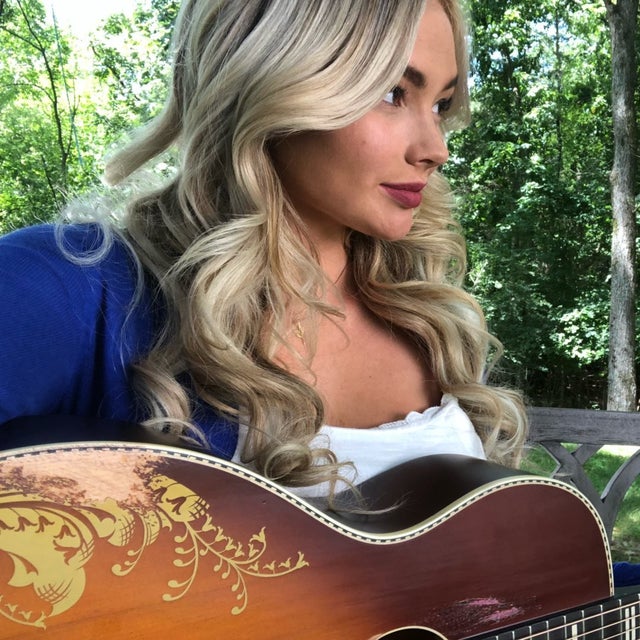 Natalie Alyn Lind