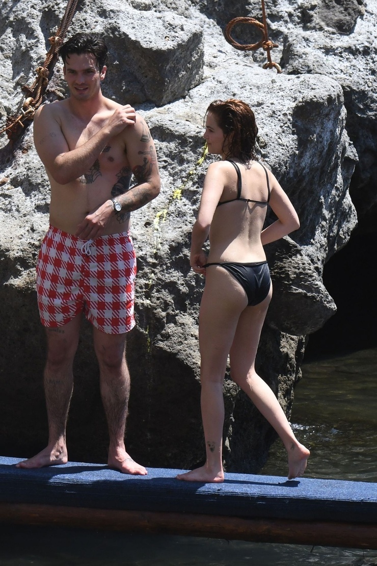 Zoey Deutch Zoey Deutch