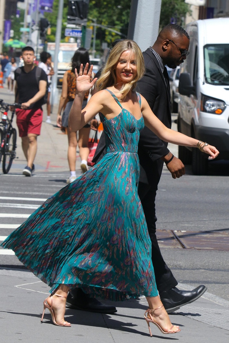 Annabelle Wallis Annabelle Wallis