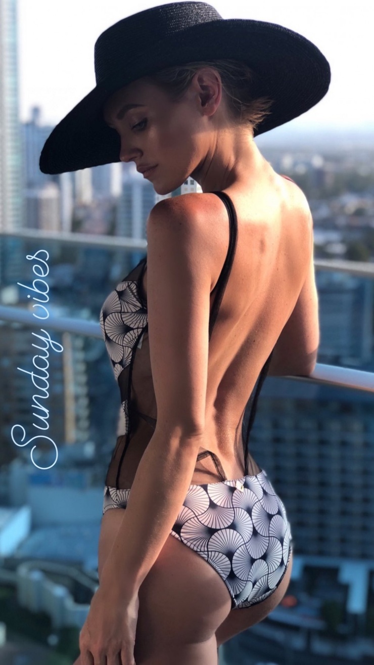 Nicky Whelan Nicky Whelan