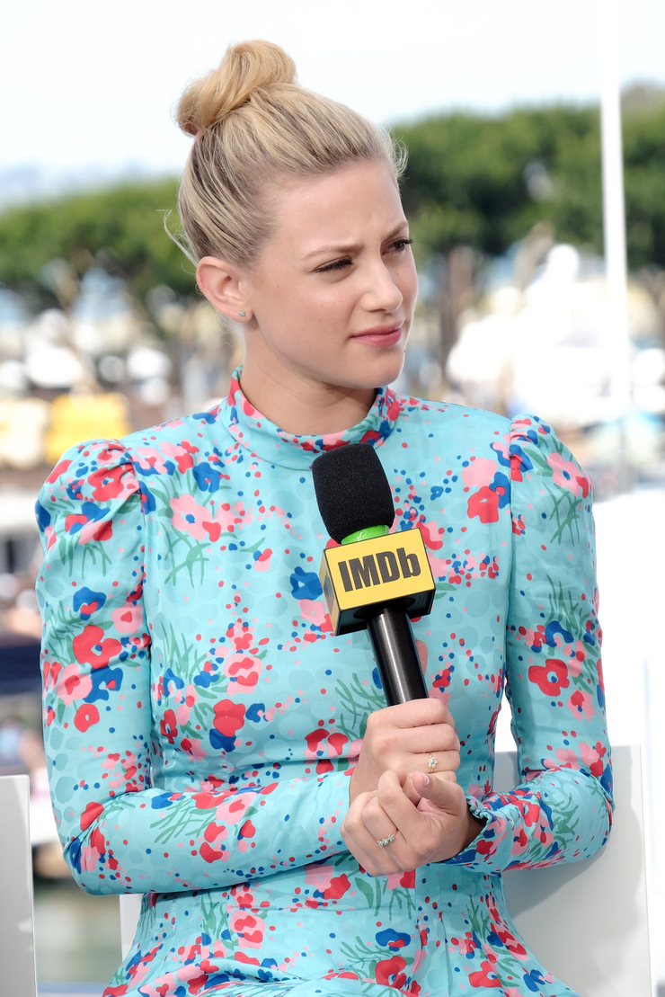 Lili Reinhart