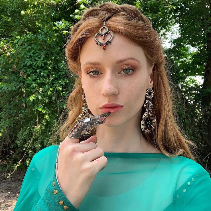 Alina Kovalenko Alina Kovalenko