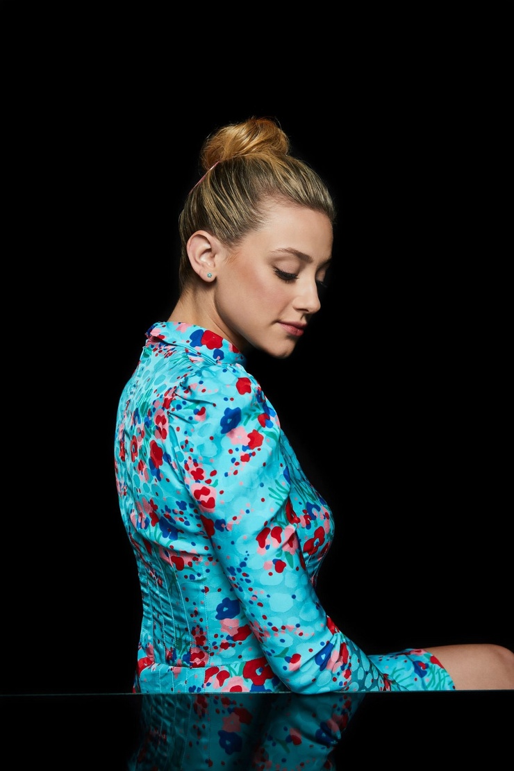 Lili Reinhart
