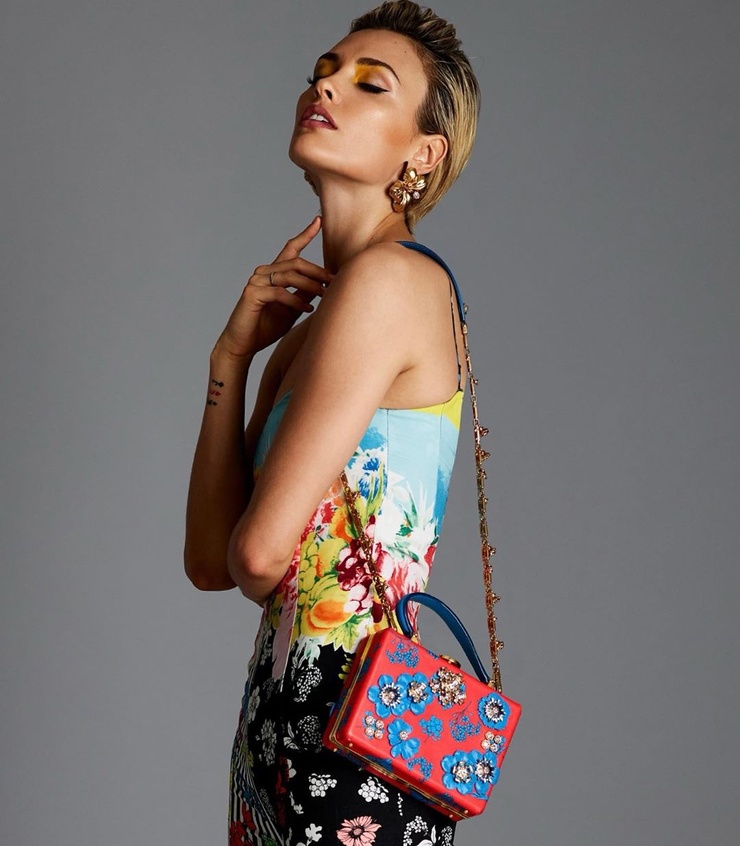 Wallis Day Wallis Day