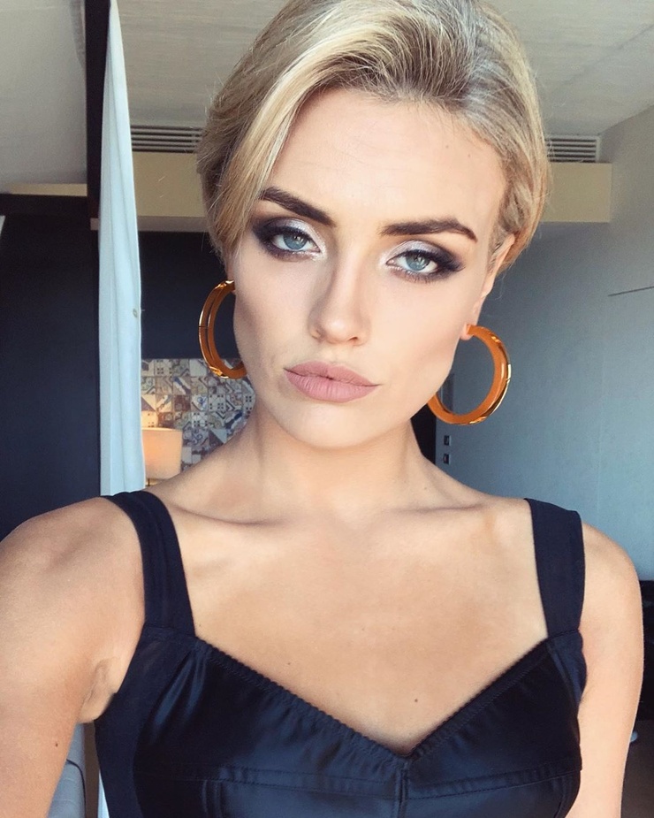 Wallis Day Wallis Day