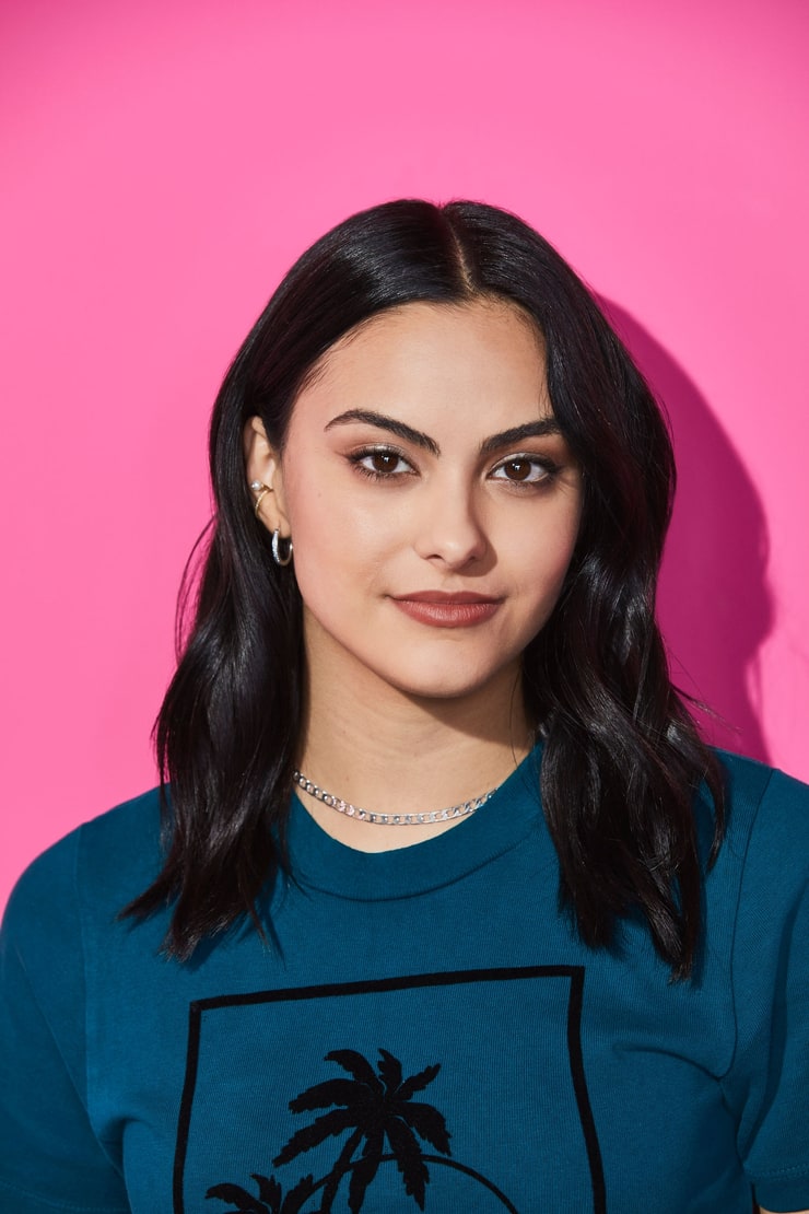 Camila Mendes