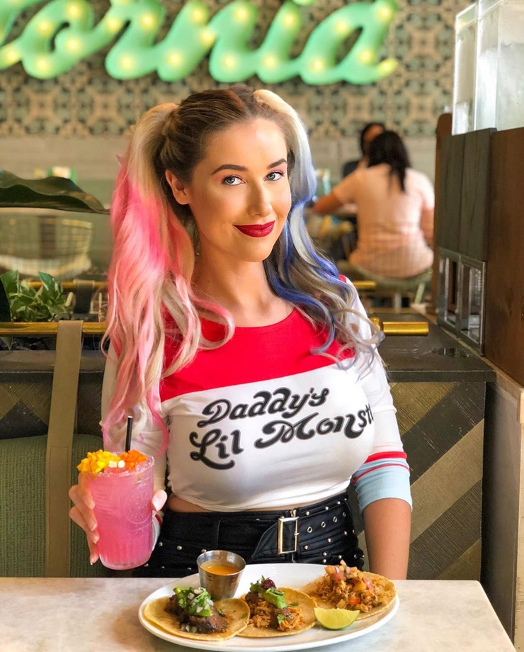Noelle Foley Noelle Foley