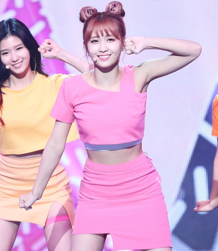 Hirai Momo