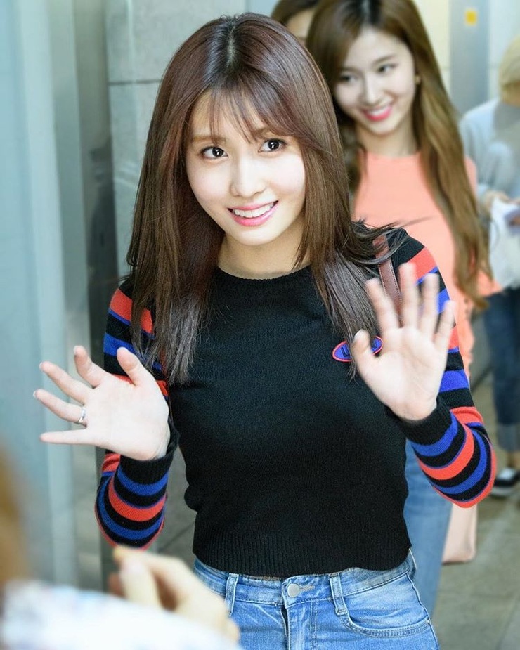 Hirai Momo