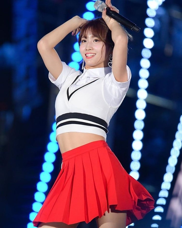 Hirai Momo