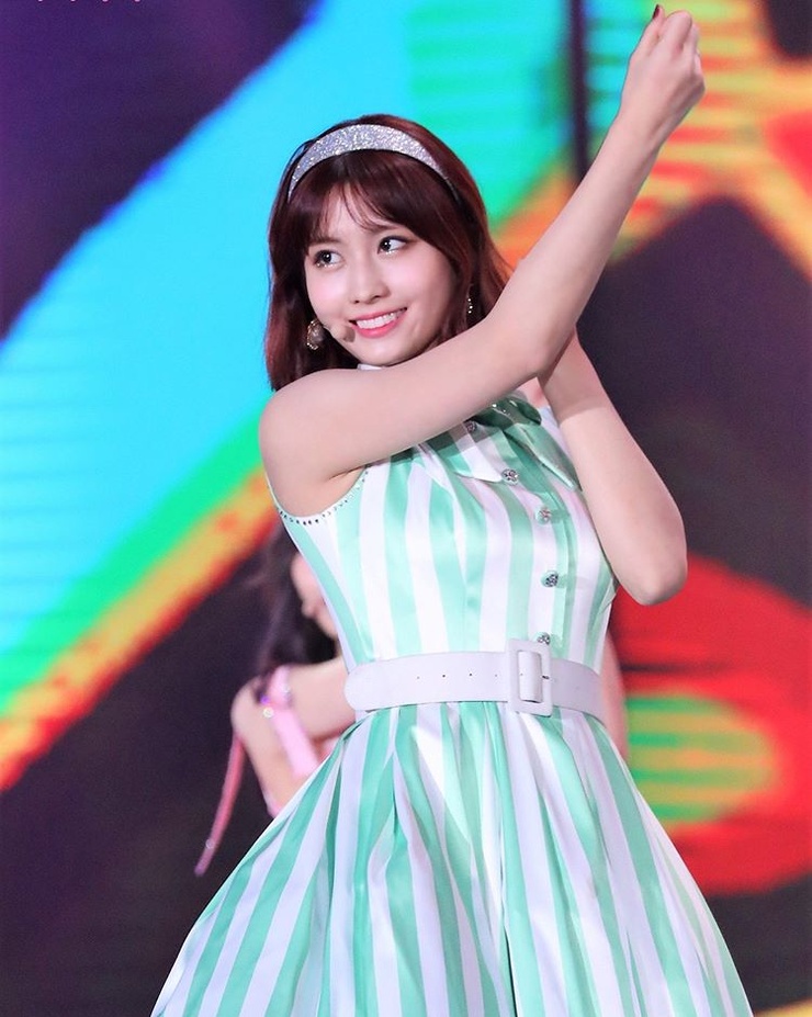 Hirai Momo