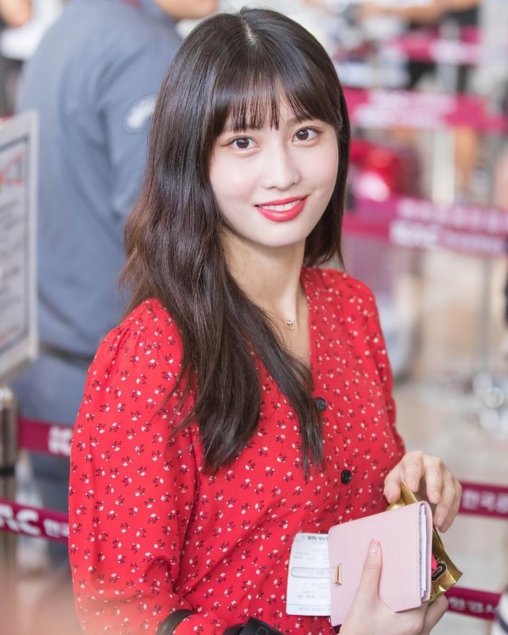 Hirai Momo