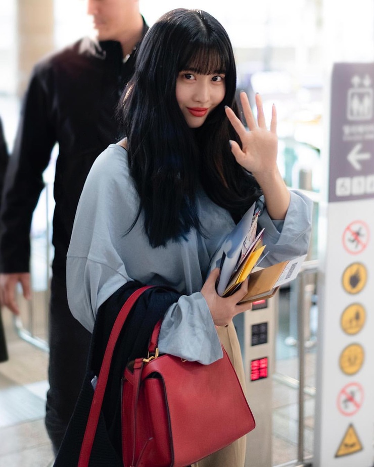 Hirai Momo