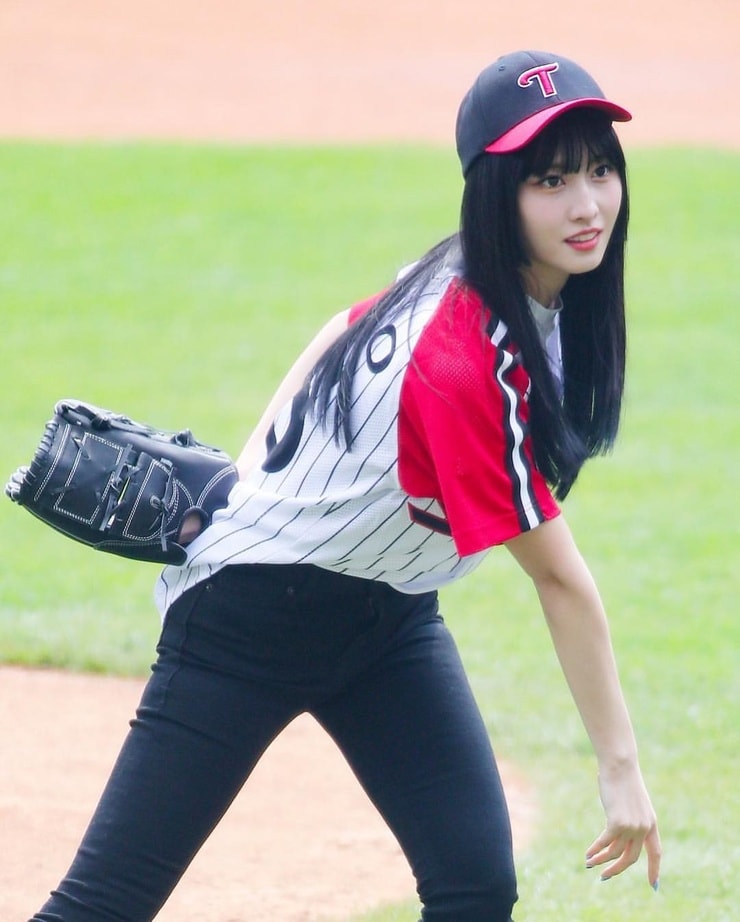 Hirai Momo