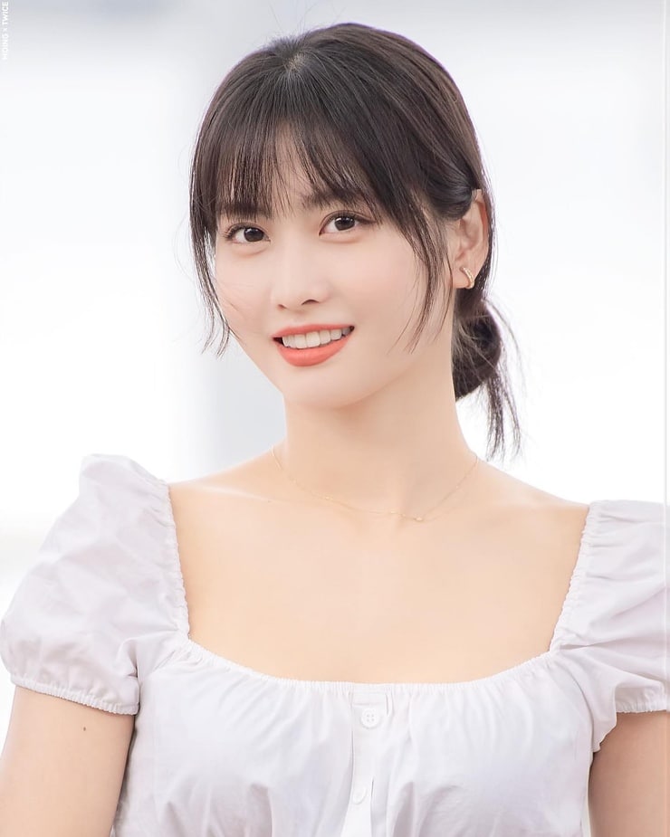Hirai Momo