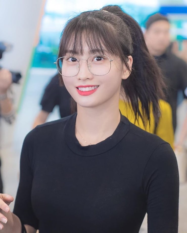 Hirai Momo