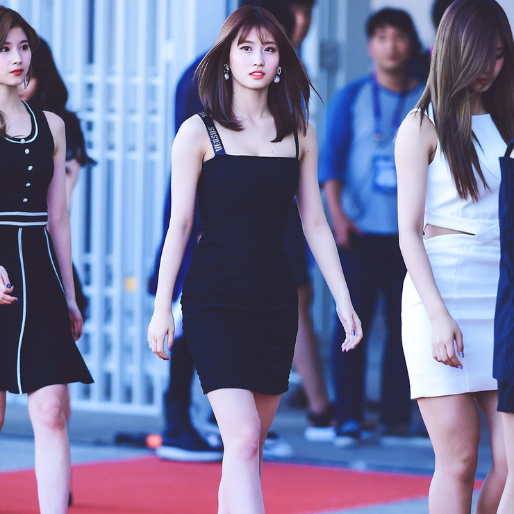 Hirai Momo