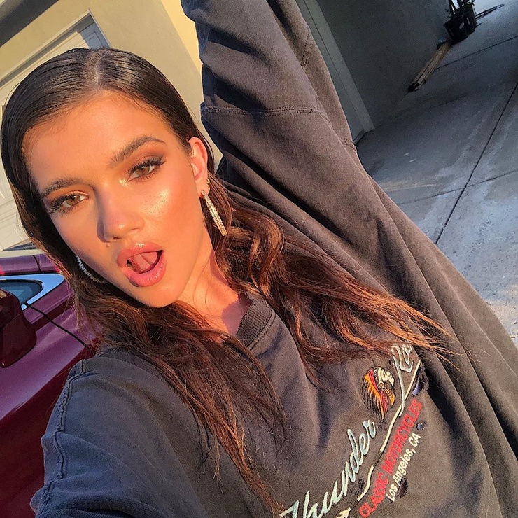 alexis jayde burnett