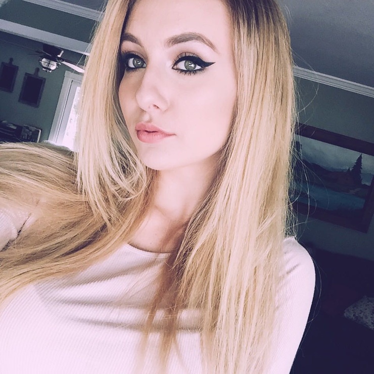 Picture of Danielle Renaee