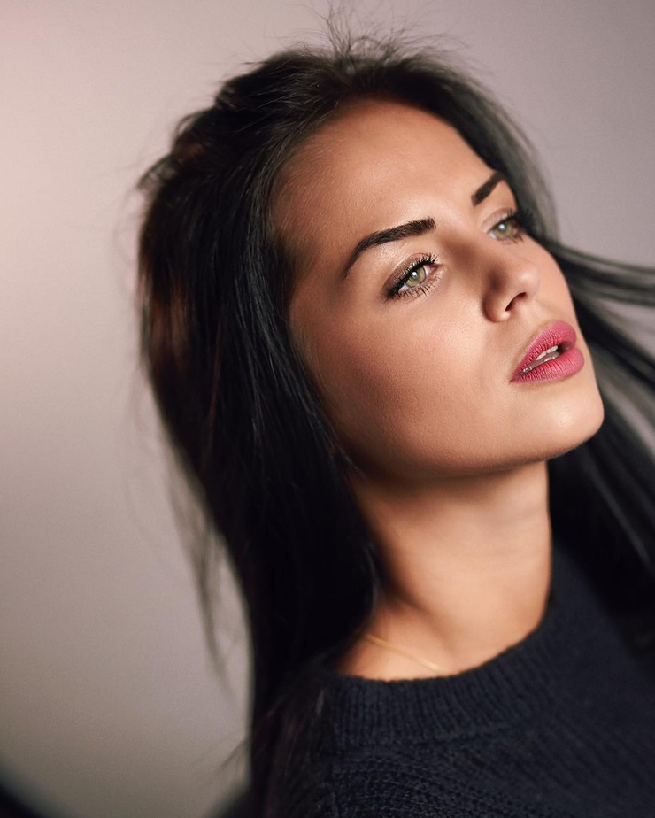 Модель marlen valderrama. Marlen уфа. Салон красоты. Модель marlen valderrama. Marlen уфа.