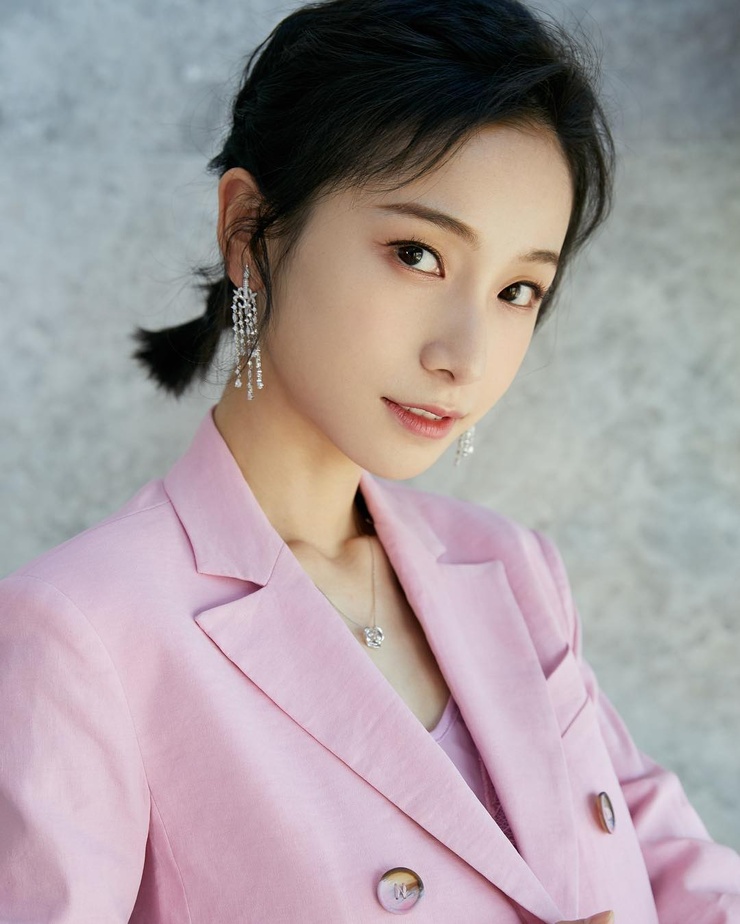 Zixin Jiang